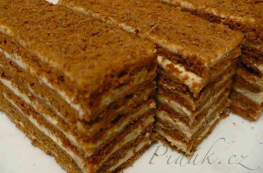 1. obrázek Výborný kakaový medovník