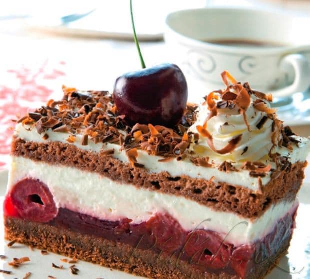 1. obrázek Čokoládovo-čerešňové rezy