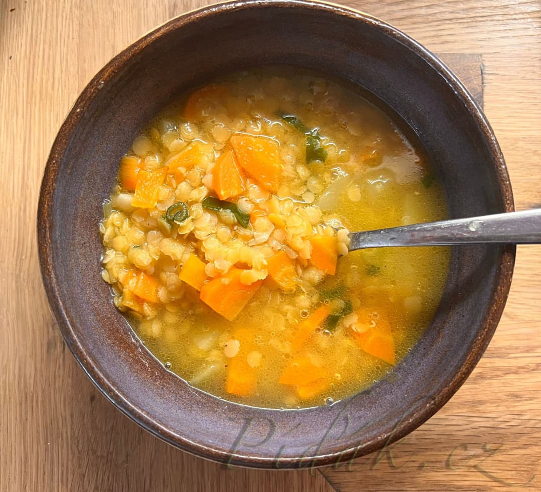 1. obrázek Polévka s červenou čočkou