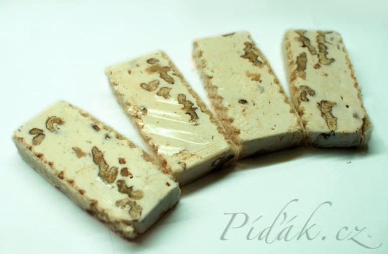 1. obrázek Turecký med