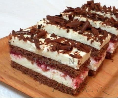 1. obrázek Recept - Jogurtové řezy s malinami