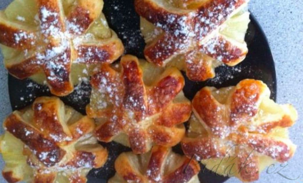 1. obrázek Ananasová kolečka v listovém těstě - superrychlé