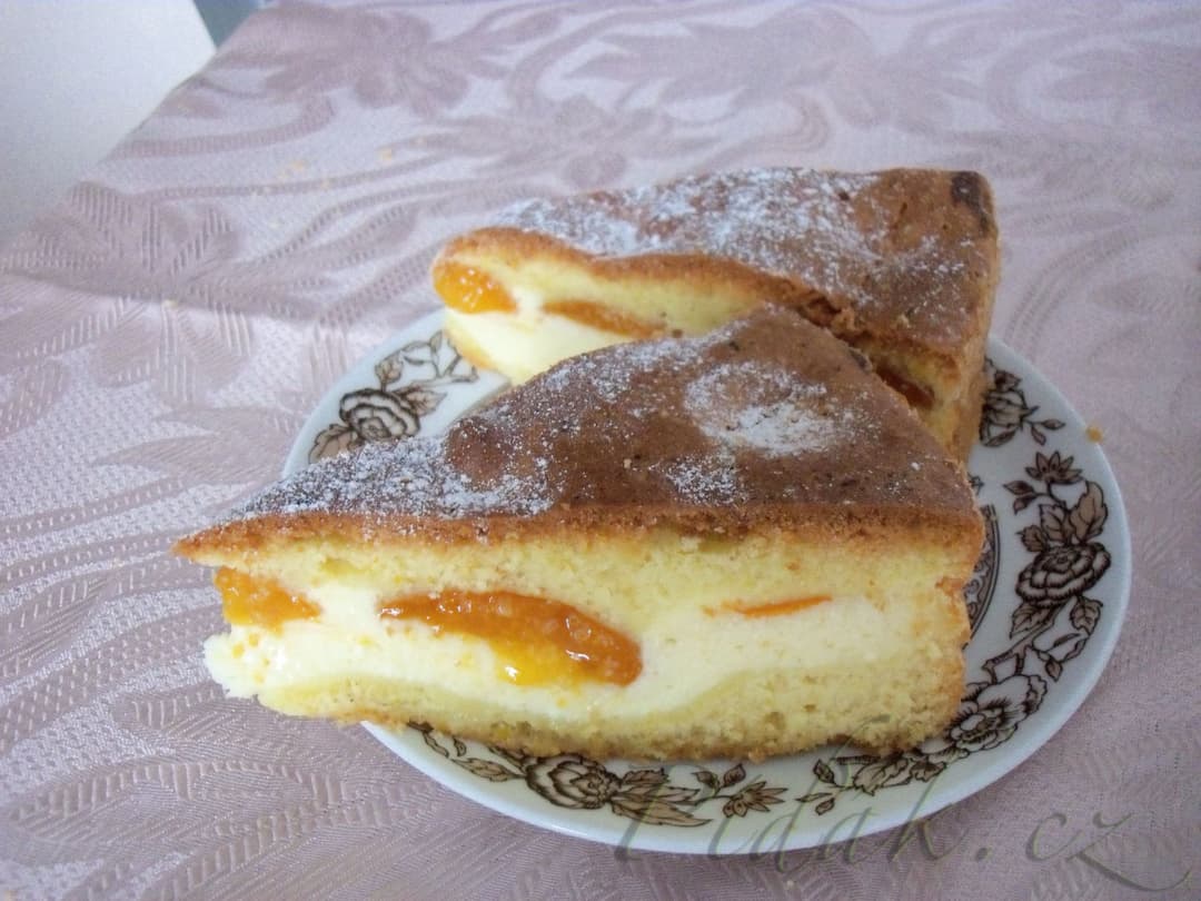 1. obrázek Tvarohový koláč s meruňkami