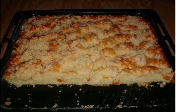 1. obrázek Broskvová hrníčková buchta