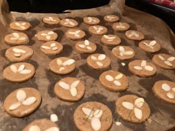 3. obrázek Vánoční mandlová kolečka