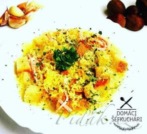 Obrázek Cesnaková polievka so šunkou, syrom a krutónmi