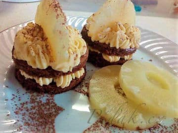 Obrázek Brownies dortíčky s máslovým krémem a ananasem