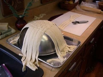 2. obrázek Pletený košík z těsta