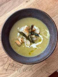 2. obrázek Polévka s pečeným chřestem