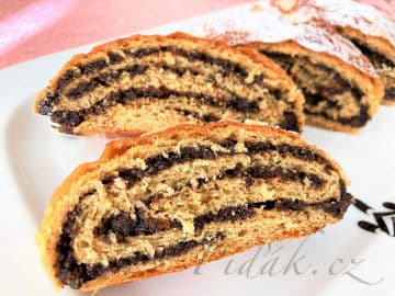 Obrázek Makovo-jablečný závin s mandlemi podle Jany