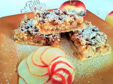 Obrázek Sypaný jablečný koláč se strouhaným perníkem podle paní Jany