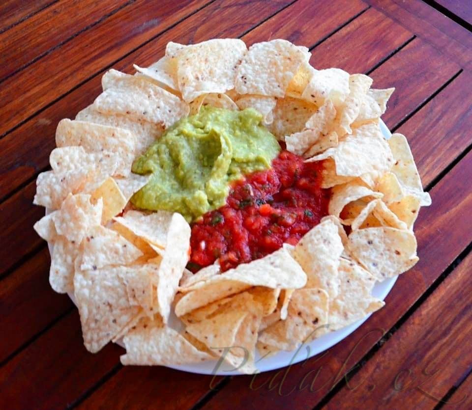 1. obrázek Doritos s guacamole a rajcatovou salsou 1. obrázek Doritos s guacamole a rajcatovou salsou