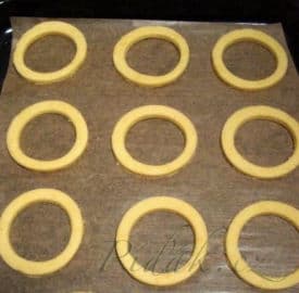 Obrázek Linecké kroužky plněné piškotovým těstem