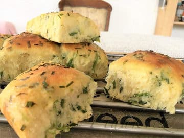 Obrázek Nadýchané bylinkové houstičky